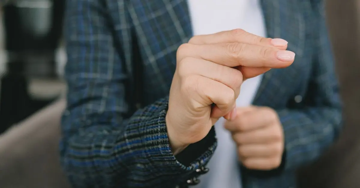 Master Nonverbal Communication Tips for Effective Interactions
