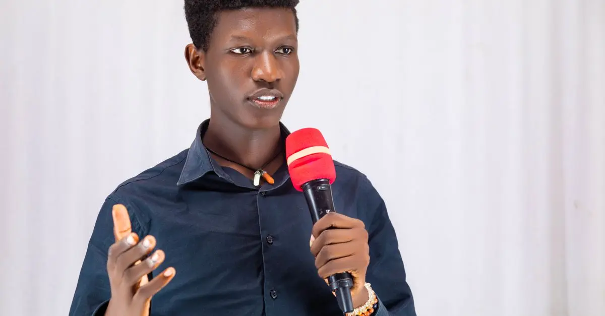 Essential Public Speaking Tips & Product Comparisons
